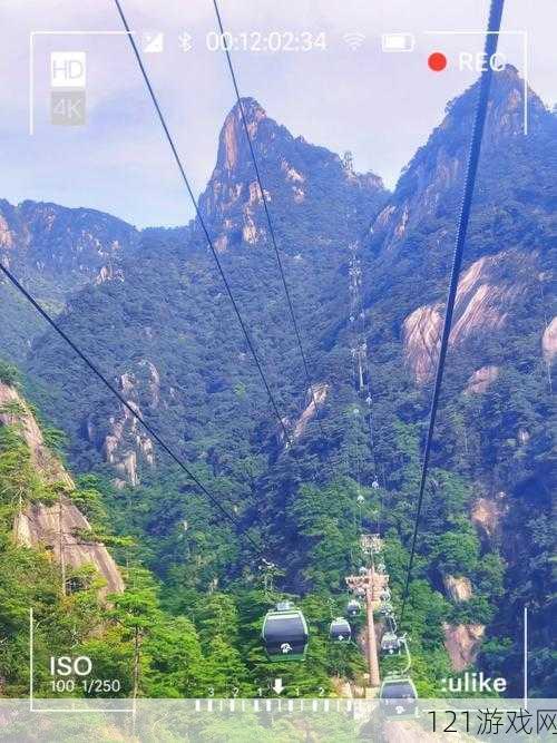 两峰夹溪地湿无泥诗意解读